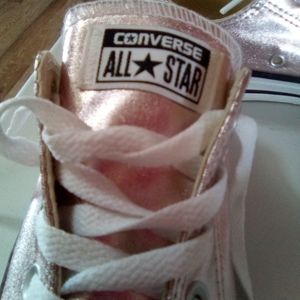 Converse Pink pearl shimmer